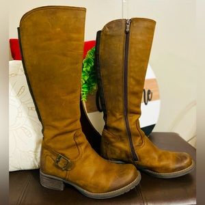 Overland leather boots, woman’s Size 6.5 (37). Really good conditions.